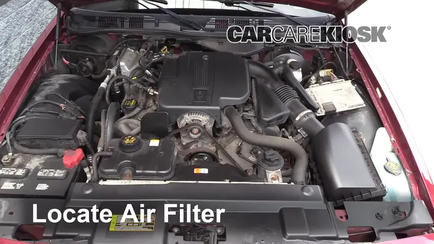 2011 Ford Crown Victoria LX 4.6L V8 FlexFuel Air Filter (Engine) Replace